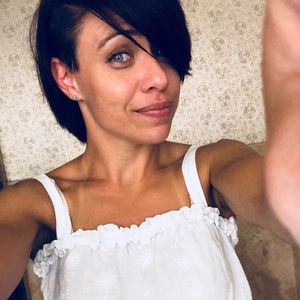 Meet your Posher, Dana